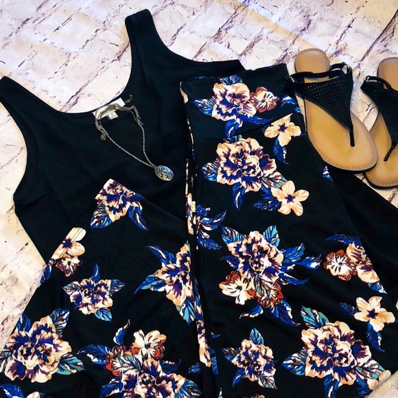 Agnes & Dora Dresses & Skirts - ⭐️last one⭐️ Agnes & Dora Maxi Skirt